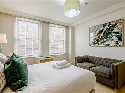 3 Bed Flat, Park Road, NW8