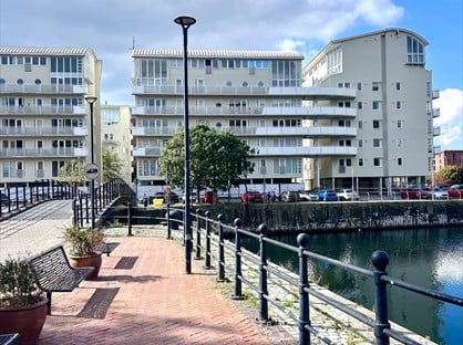 2 Bed Flat, Royal Quay, L3