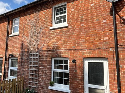 3 Bed Terraced House, West Street, SP6