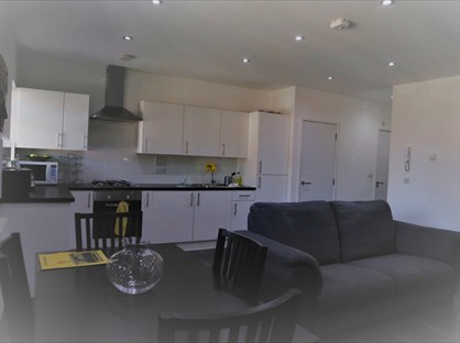 1 Bed Flat, High Street, GU19