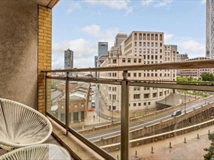 2 Bed Flat, Westferry Circus, E14
