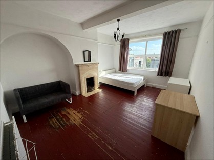Room in a Shared Flat, West Court, BN3
