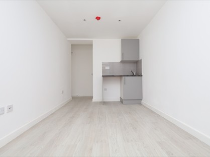 Studio Flat, Wadham Gardens, UB6