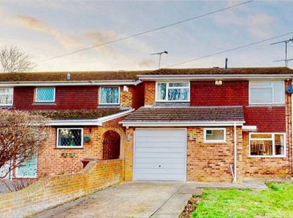 4 Bed Detached House, Moor Park Close, ME8