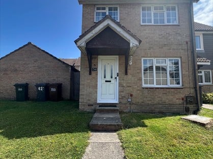 3 Bed Terraced House, Frenches Farm Drive, TN21