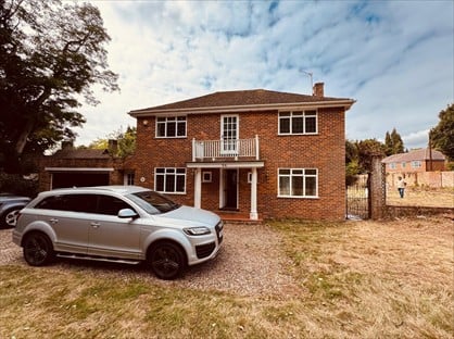 5 Bed Detached House, Daws Hill Lane, HP11