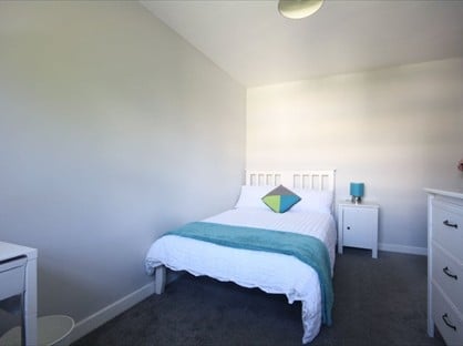 Room in a Shared House, Fairview Avenue, GU22