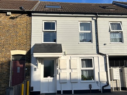 2 Bed Flat, Cowper Road, ME10