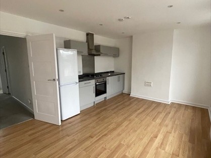 1 Bed Flat, Upper Elmers End Road, BR3