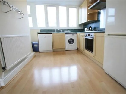 3 Bed Flat, Walnut Tree House, SW10