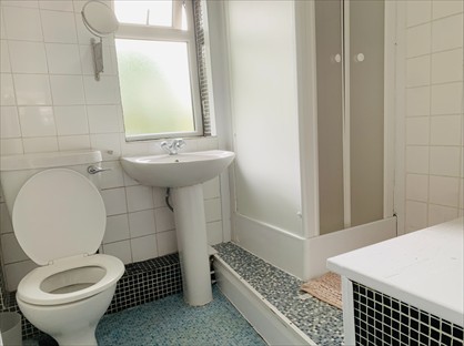 3 Bed Terraced House, Wollaton Road, NG8