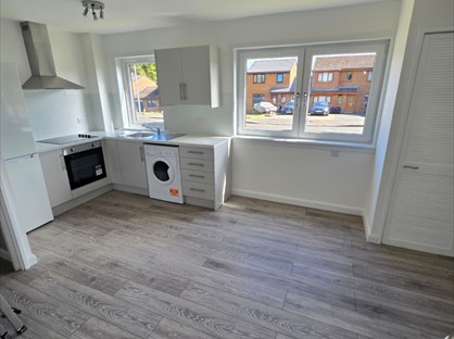 Studio Flat, Lyoncross Avenue, G78