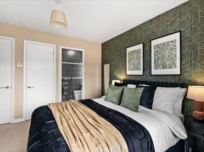 5 Bed Detached House, Silverwood Way, GL51