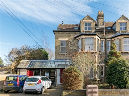 Room in a Shared House, Garden Walk, CB4