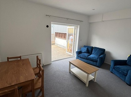 1 Bed Flat, York Road, SW11
