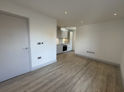 Studio Flat, Devonhurst Place, W4