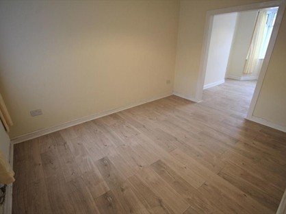 3 Bed Terraced House, Sussex Street, DN35