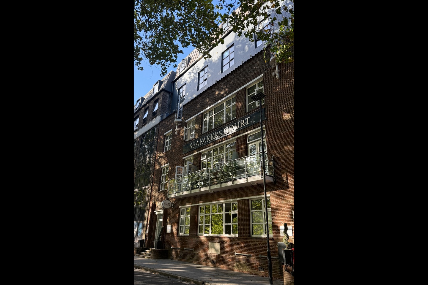 1 Bed Flat, Queens Terrace, SO14