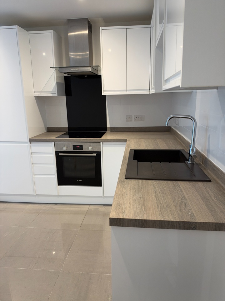 1 Bed Flat, Queens Terrace, SO14 photo 5