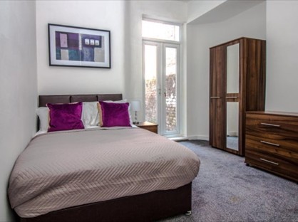 Room in a Shared House, Chamber Road, OL8