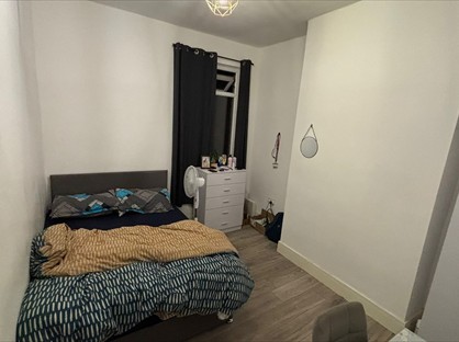 Room in a Shared House, Bishop Road, L6