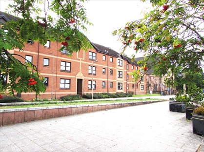 2 Bed Flat, Academy Terrace, ML4
