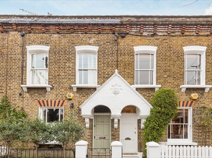 2 Bed Terraced House, Tyenham Rd, SW11