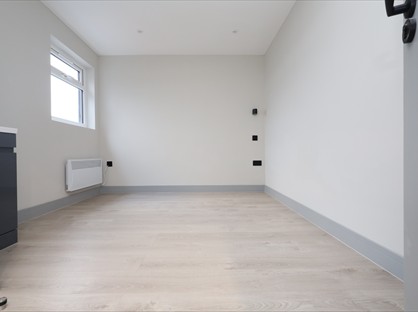 Studio Flat, Penistone Road, SW16