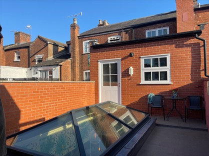 2 Bed Flat, Regent St, CV32
