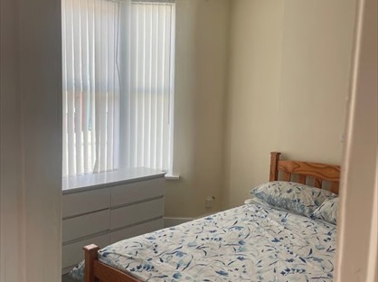 Room in a Shared House, Rossett Street, L6