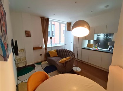 1 Bed Flat, Bath Road, SL1