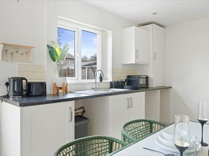 3 Bed Semi-Detached House, Colchester Road, NG8