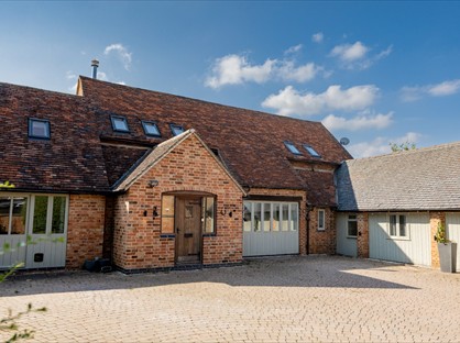 6 Bed Detached House, Whitefriars Drive, CV22