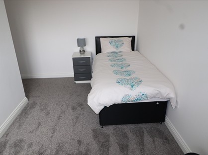 Room in a Shared House, Gracemere Cresent, B28