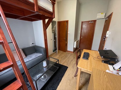 Studio Flat, Harrington Square, NW1