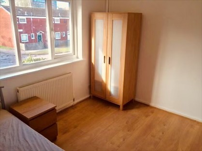 Room in a Shared House, Addison Close, M13
