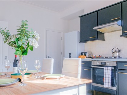 4 Bed Terraced House, Armley Park Road, LS12