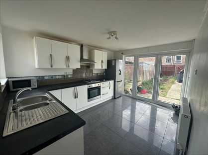 3 Bed End Terrace, Woolford Way, RG23