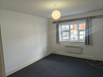 1 Bed Flat, New Road, B45