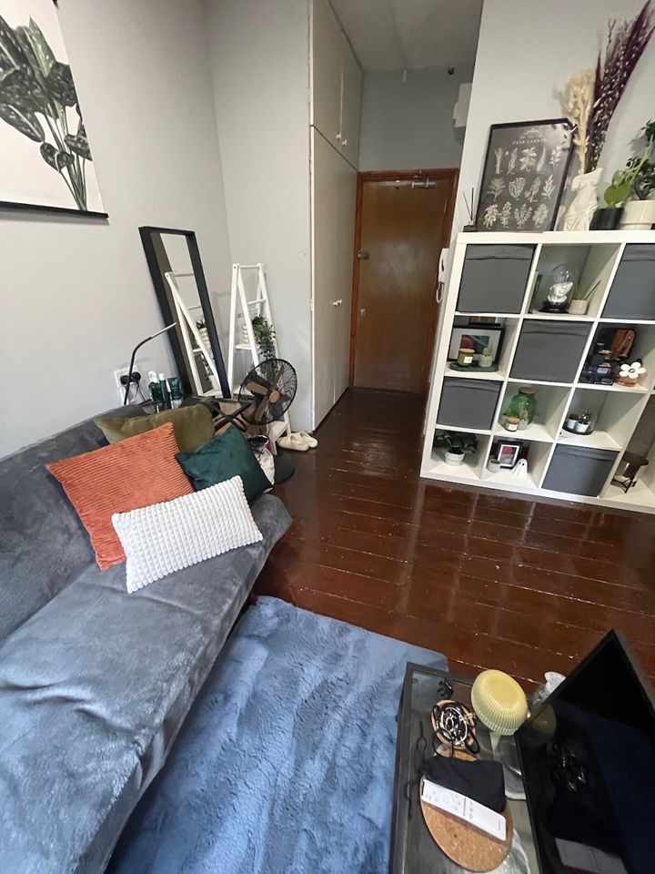 1 Bed Flat, Harrington Sq, NW1 photo 5