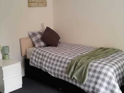 Room in a Shared House, Temple Bar, WV13
