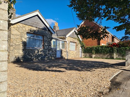 2 Bed Bungalow, Glenville Road, BH23