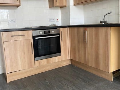 2 Bed Flat, North Road West, PL1
