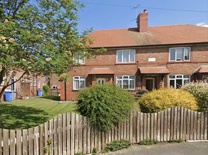 2 Bed Flat, Eastdale Place, WA14