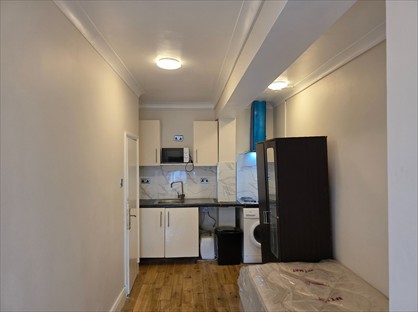 Studio Flat, Fleetwood Road, NW10