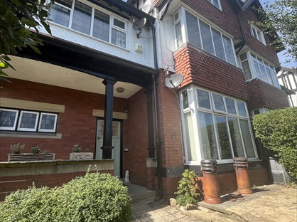 1 Bed Flat, Netherwood, LS21