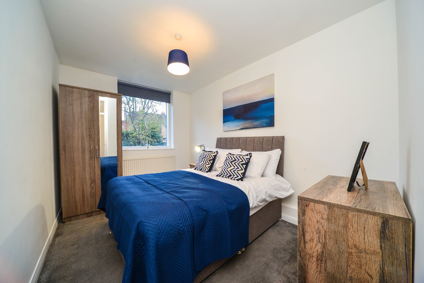 2 Bed Flat, Priory Road, NW6 photo 2