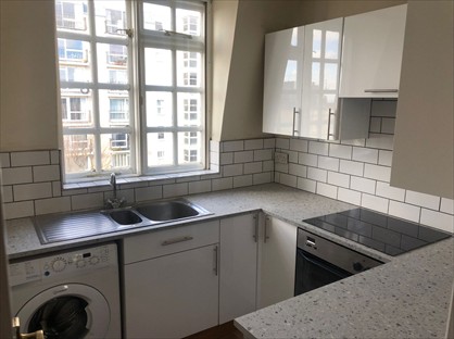2 Bed Flat, Sillwood Place, BN1