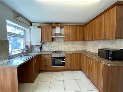 4 Bed Terraced House, Warwick Road, UB2