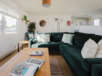 2 Bed Bungalow, Convent Meadows, BH23